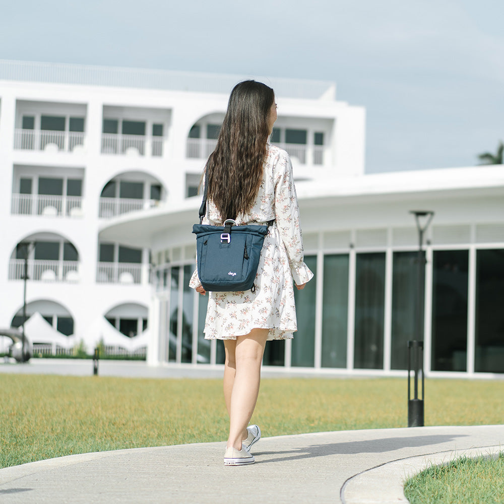 Ocean Recycled Roll Crossbody Bag-blue