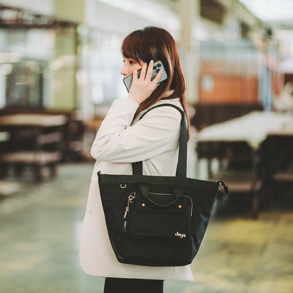 deya chic Classic - Large Tote Three-Purpose Bag (M)