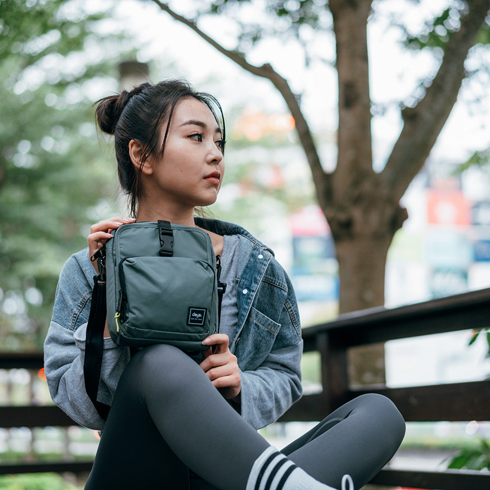 Value Lightweight Functional bag-oliver green